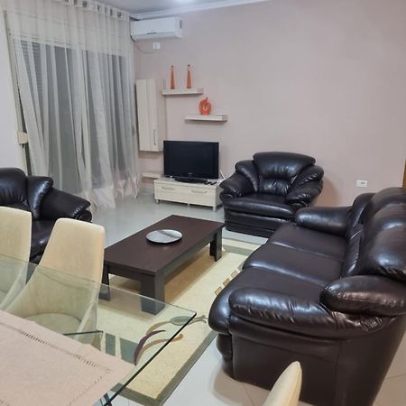 Alex Apartment Vlorë Εξωτερικό φωτογραφία