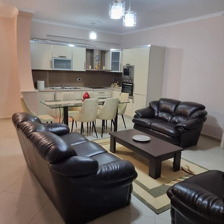 Alex Apartment Vlorë Εξωτερικό φωτογραφία